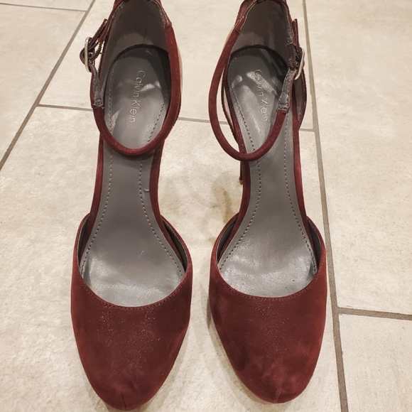 EUC Calvin Klein heel pums shoes - Picture 3 of 7